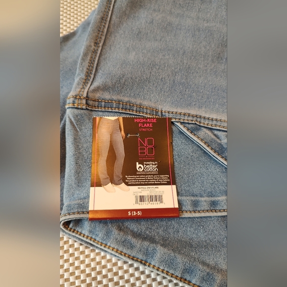 No Boundaries Juniors Size S (3-5) Crossover Pull On Flare Jeggings Medium Wash - Picture 1 of 4